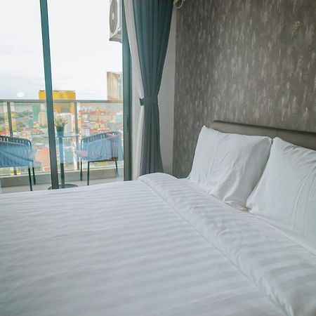 Hotel Serviced Apartments Top One Infinity Pool With View Of 360 Degree Πνομ Πενχ Εξωτερικό φωτογραφία